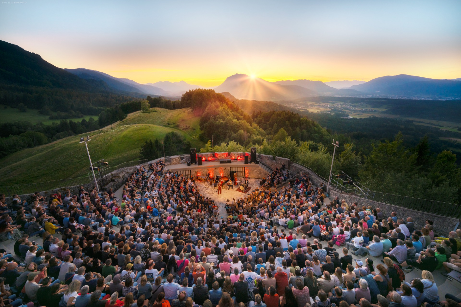 Konzert bei Sonnenuntergang